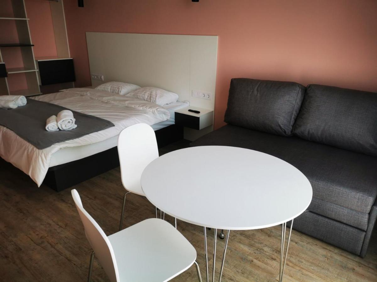 Viktory 5 B, Apartments Kiev Exterior foto